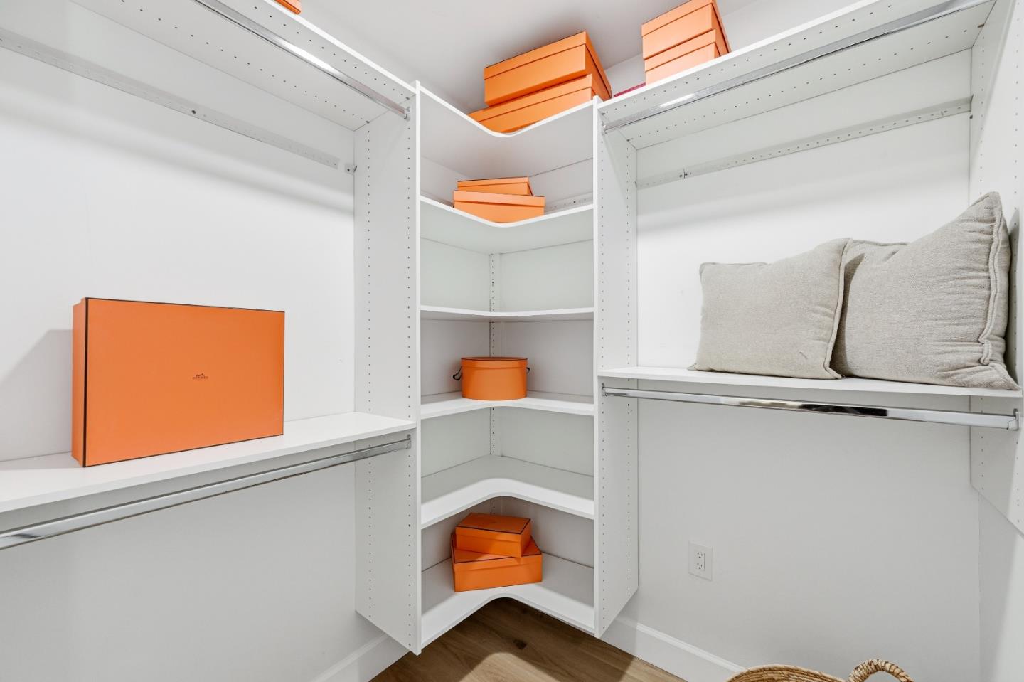 Detail Gallery Image 41 of 104 For 1033 Yorktown Dr, Sunnyvale,  CA 94087 - 4 Beds | 2 Baths