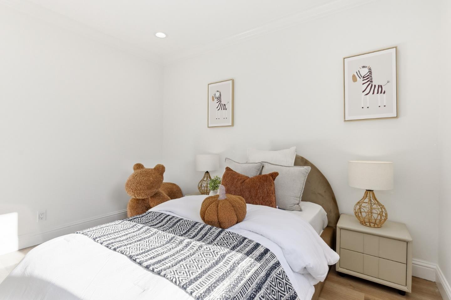 Detail Gallery Image 44 of 104 For 1033 Yorktown Dr, Sunnyvale,  CA 94087 - 4 Beds | 2 Baths