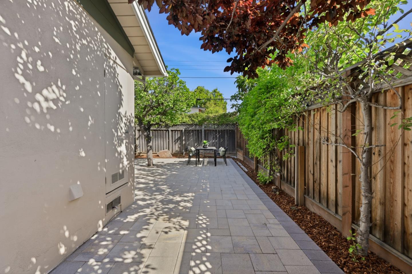 Detail Gallery Image 90 of 104 For 1033 Yorktown Dr, Sunnyvale,  CA 94087 - 4 Beds | 2 Baths