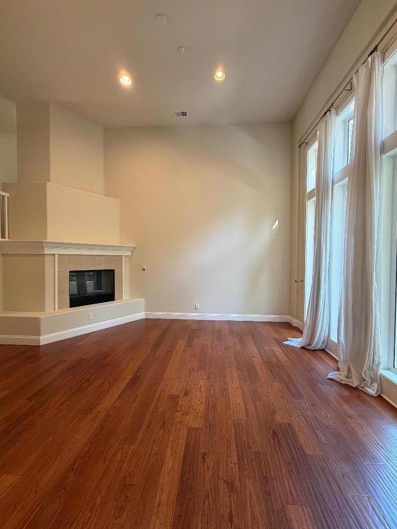 Detail Gallery Image 2 of 10 For 5080 Ruffino Ter, San Jose,  CA 95129 - 3 Beds | 2/1 Baths