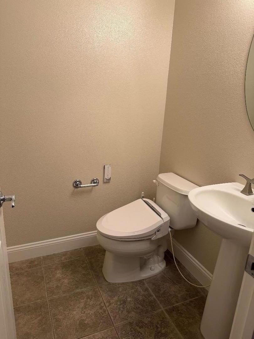 Detail Gallery Image 8 of 10 For 5080 Ruffino Ter, San Jose,  CA 95129 - 3 Beds | 2/1 Baths