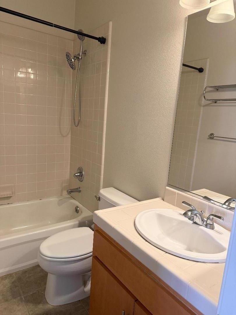 Detail Gallery Image 9 of 10 For 5080 Ruffino Ter, San Jose,  CA 95129 - 3 Beds | 2/1 Baths