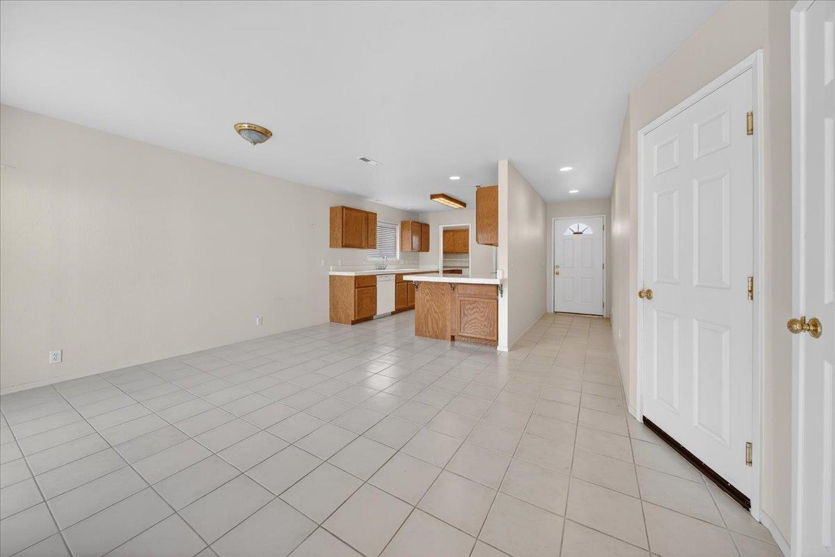 Detail Gallery Image 12 of 46 For 1282 Hamilton Ave, Seaside,  CA 93955 - 3 Beds | 2 Baths