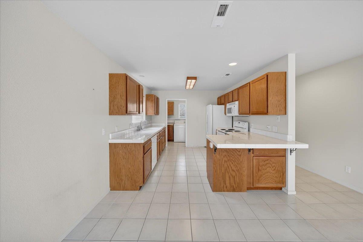 Detail Gallery Image 6 of 46 For 1282 Hamilton Ave, Seaside,  CA 93955 - 3 Beds | 2 Baths