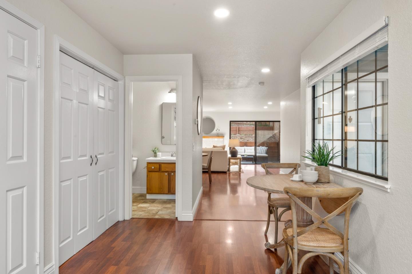 Detail Gallery Image 13 of 33 For 18047 Hillwood Ln, Morgan Hill,  CA 95037 - 2 Beds | 2/1 Baths