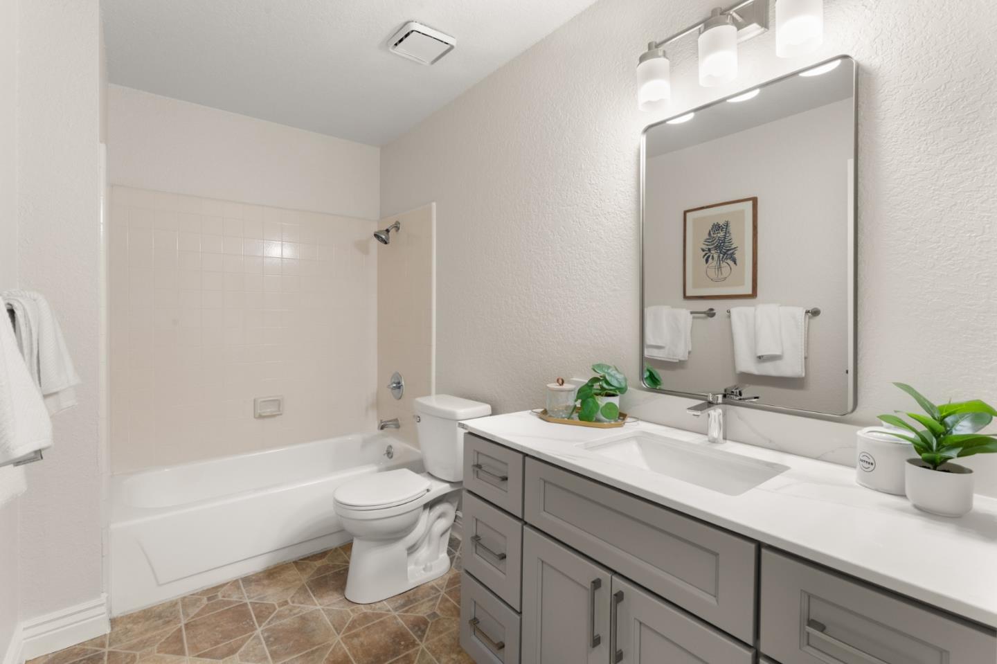 Detail Gallery Image 24 of 33 For 18047 Hillwood Ln, Morgan Hill,  CA 95037 - 2 Beds | 2/1 Baths