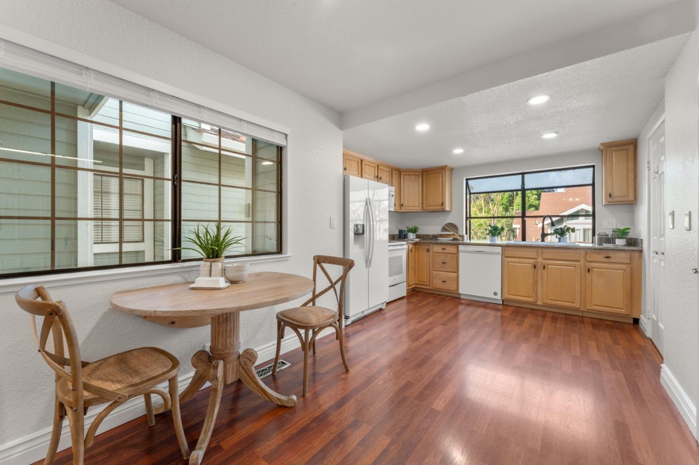 Detail Gallery Image 9 of 33 For 18047 Hillwood Ln, Morgan Hill,  CA 95037 - 2 Beds | 2/1 Baths