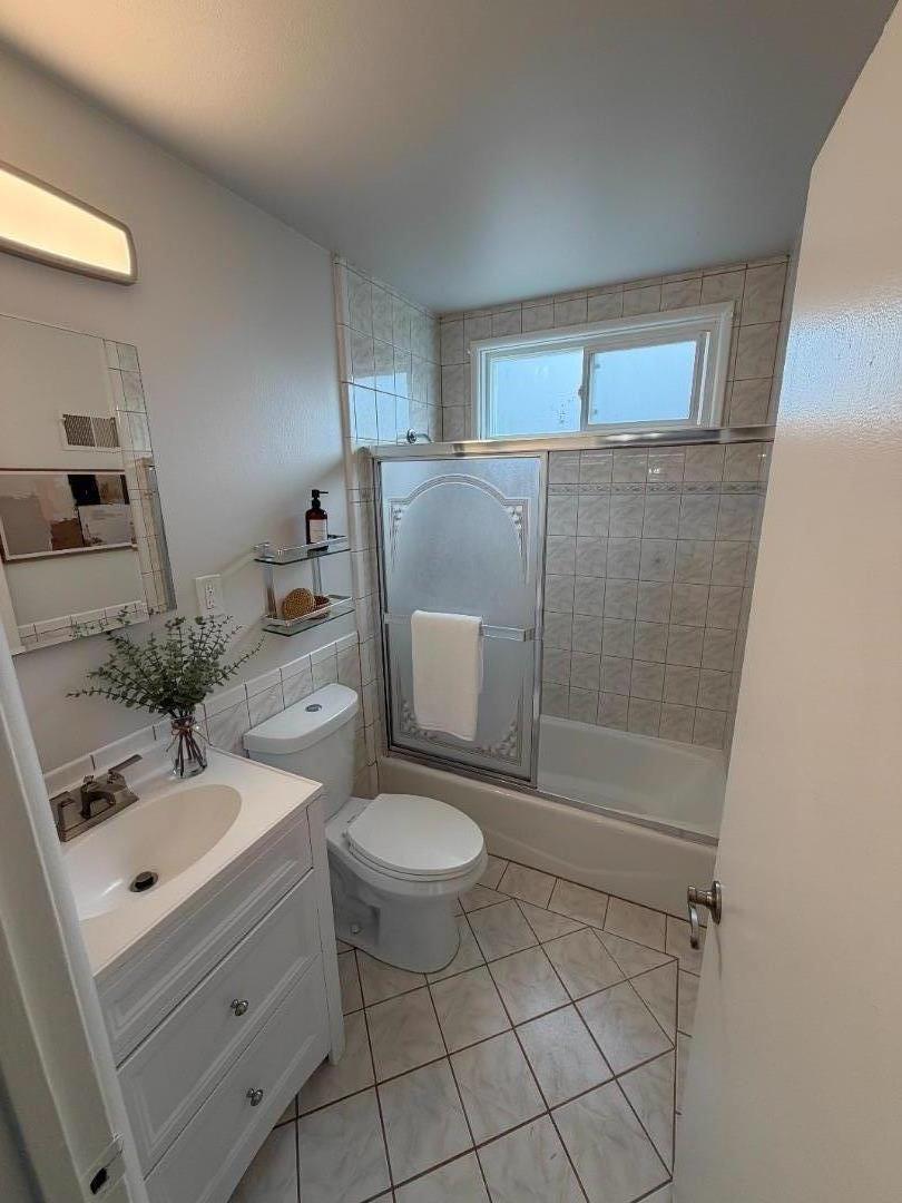 Detail Gallery Image 7 of 15 For Address Not Disclosed, Millbrae,  CA 94030 - 3 Beds | 2 Baths