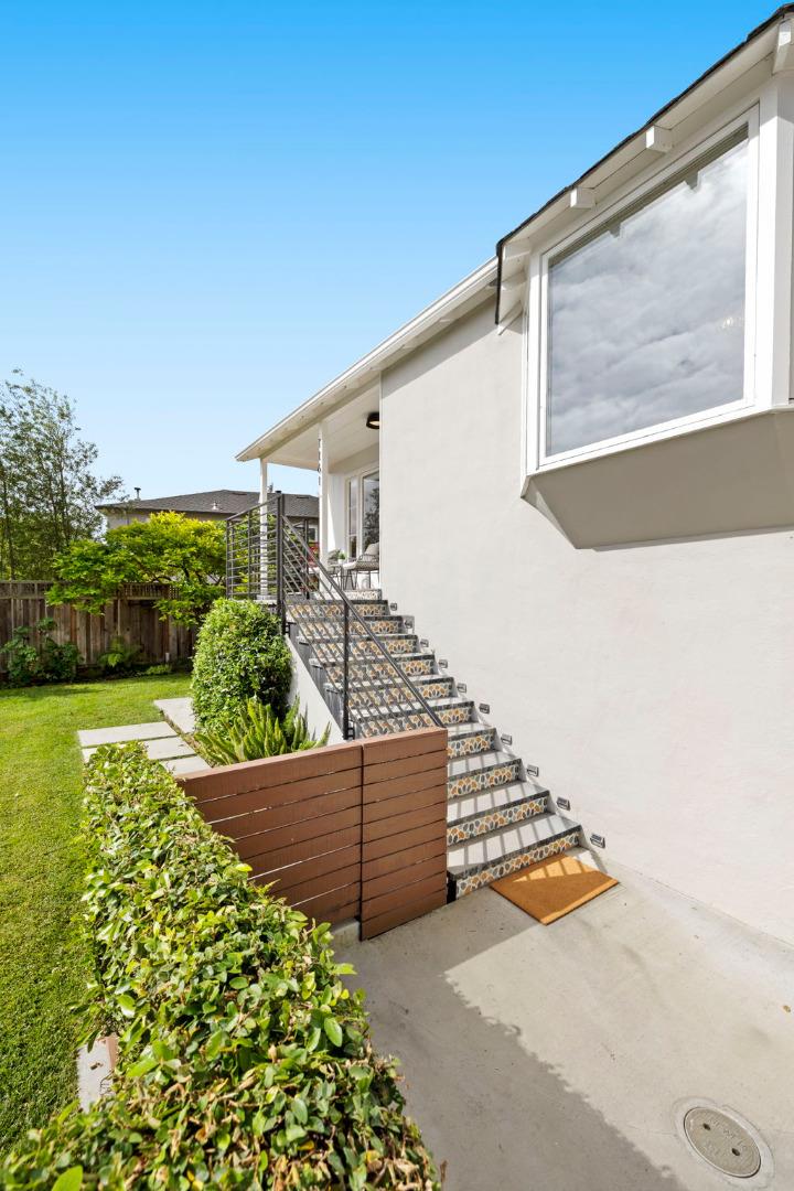 Detail Gallery Image 6 of 60 For 1161 Academy Ave, Belmont,  CA 94002 - 4 Beds | 3 Baths