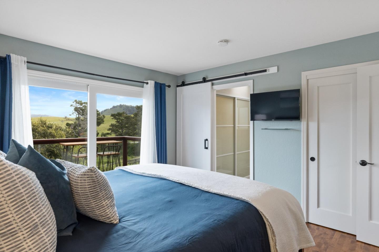 Detail Gallery Image 15 of 37 For Ribera Rd, Carmel,  CA 93923 - 4 Beds | 2/1 Baths