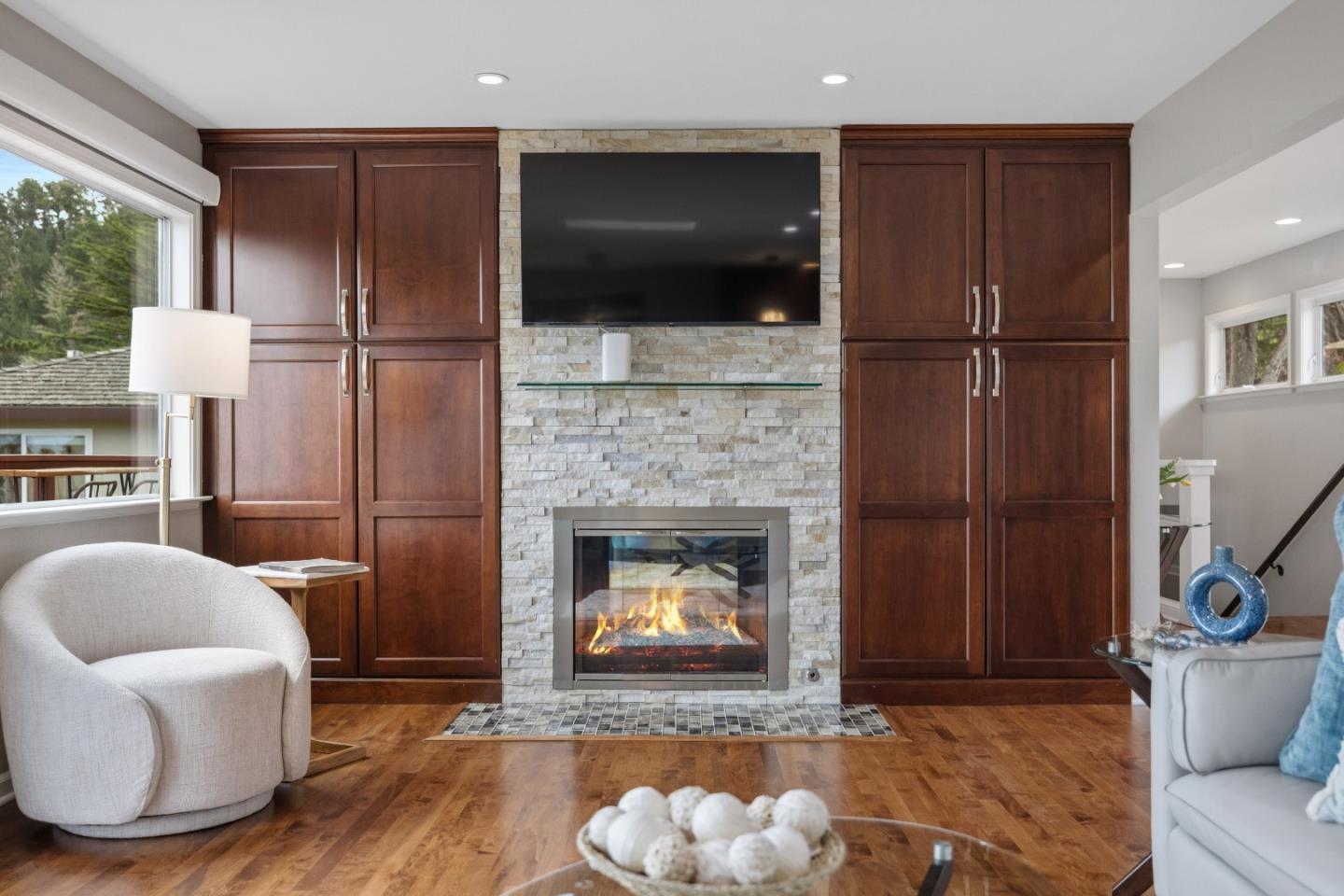 Detail Gallery Image 8 of 37 For Ribera Rd, Carmel,  CA 93923 - 4 Beds | 2/1 Baths