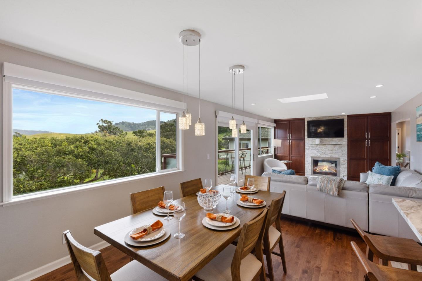 Detail Gallery Image 9 of 37 For Ribera Rd, Carmel,  CA 93923 - 4 Beds | 2/1 Baths