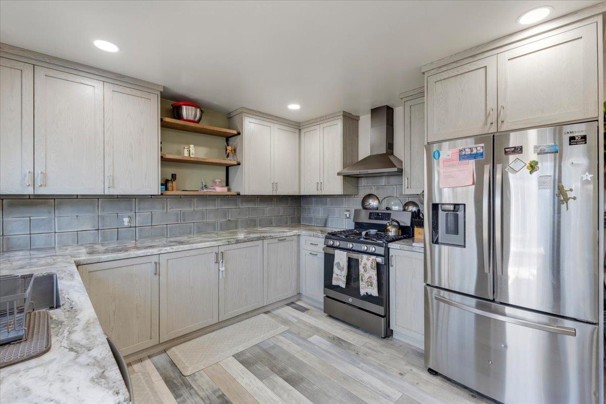 Detail Gallery Image 6 of 15 For 1855 Andrew Ct, Seaside,  CA 93955 - 3 Beds | 2 Baths