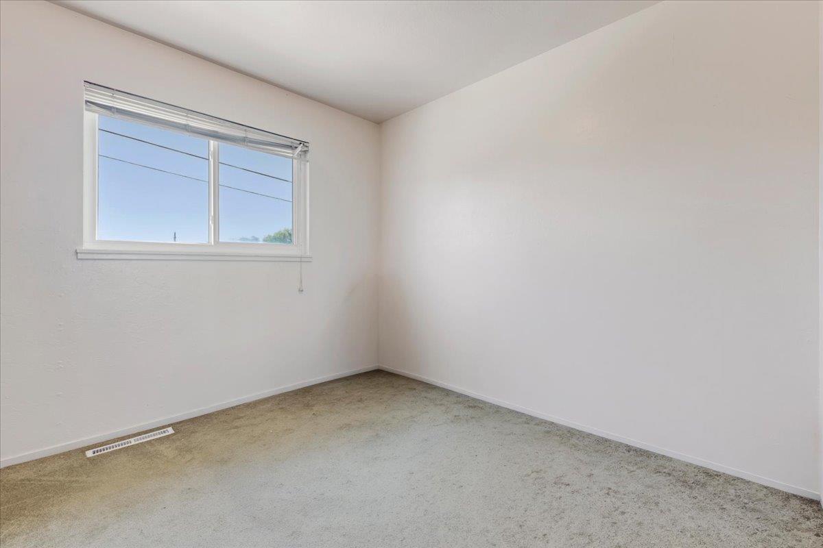 Detail Gallery Image 7 of 15 For 1855 Andrew Ct, Seaside,  CA 93955 - 3 Beds | 2 Baths