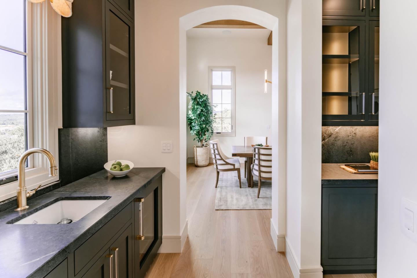 Detail Gallery Image 13 of 57 For 8210 Manjares, Monterey,  CA 93940 - 4 Beds | 4/3 Baths