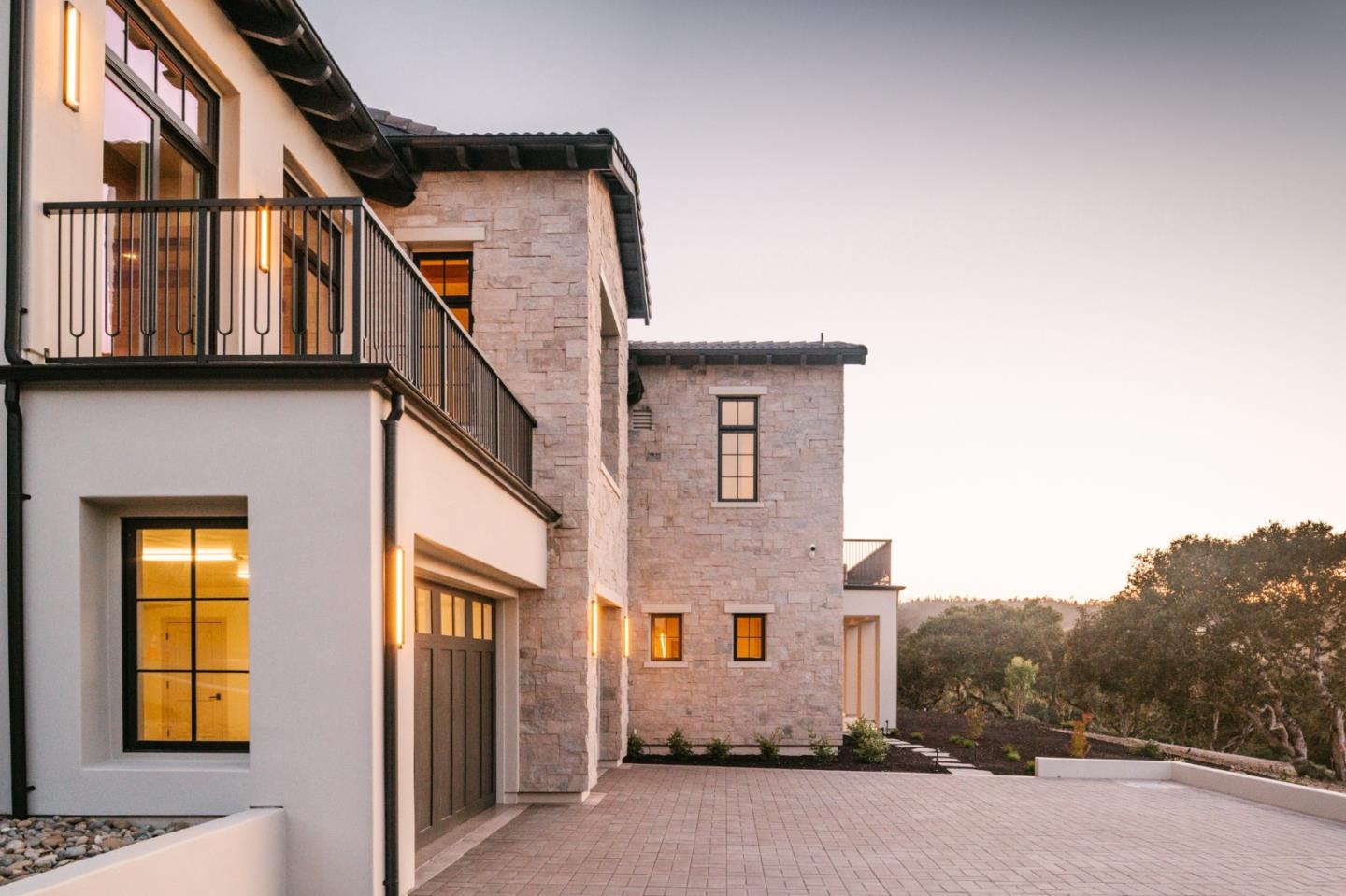 Detail Gallery Image 3 of 57 For 8210 Manjares, Monterey,  CA 93940 - 4 Beds | 4/3 Baths