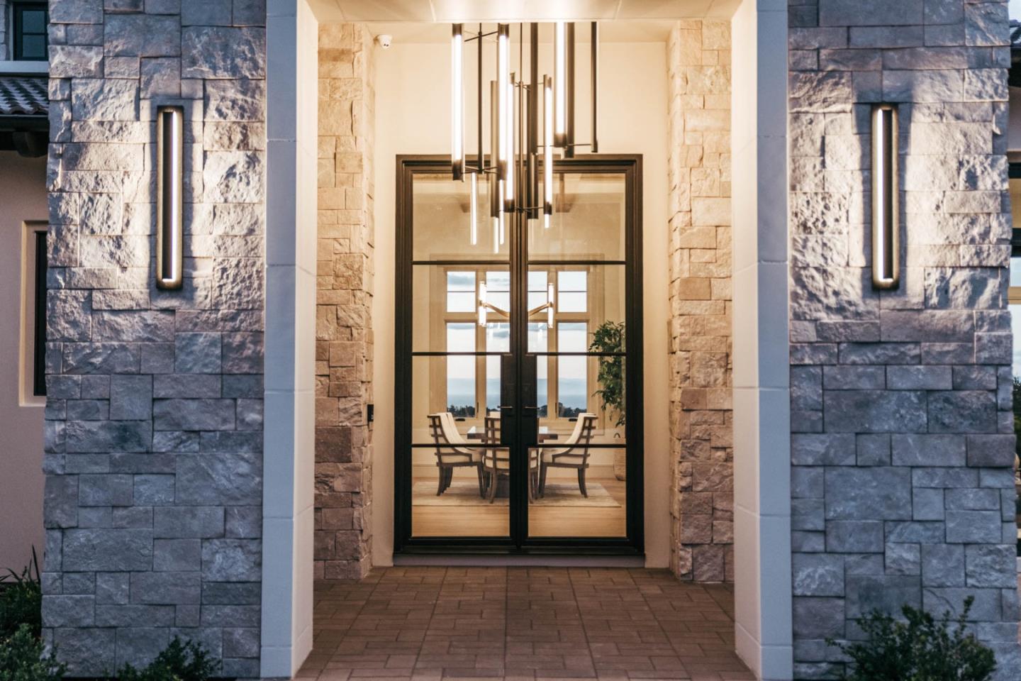 Detail Gallery Image 4 of 57 For 8210 Manjares, Monterey,  CA 93940 - 4 Beds | 4/3 Baths