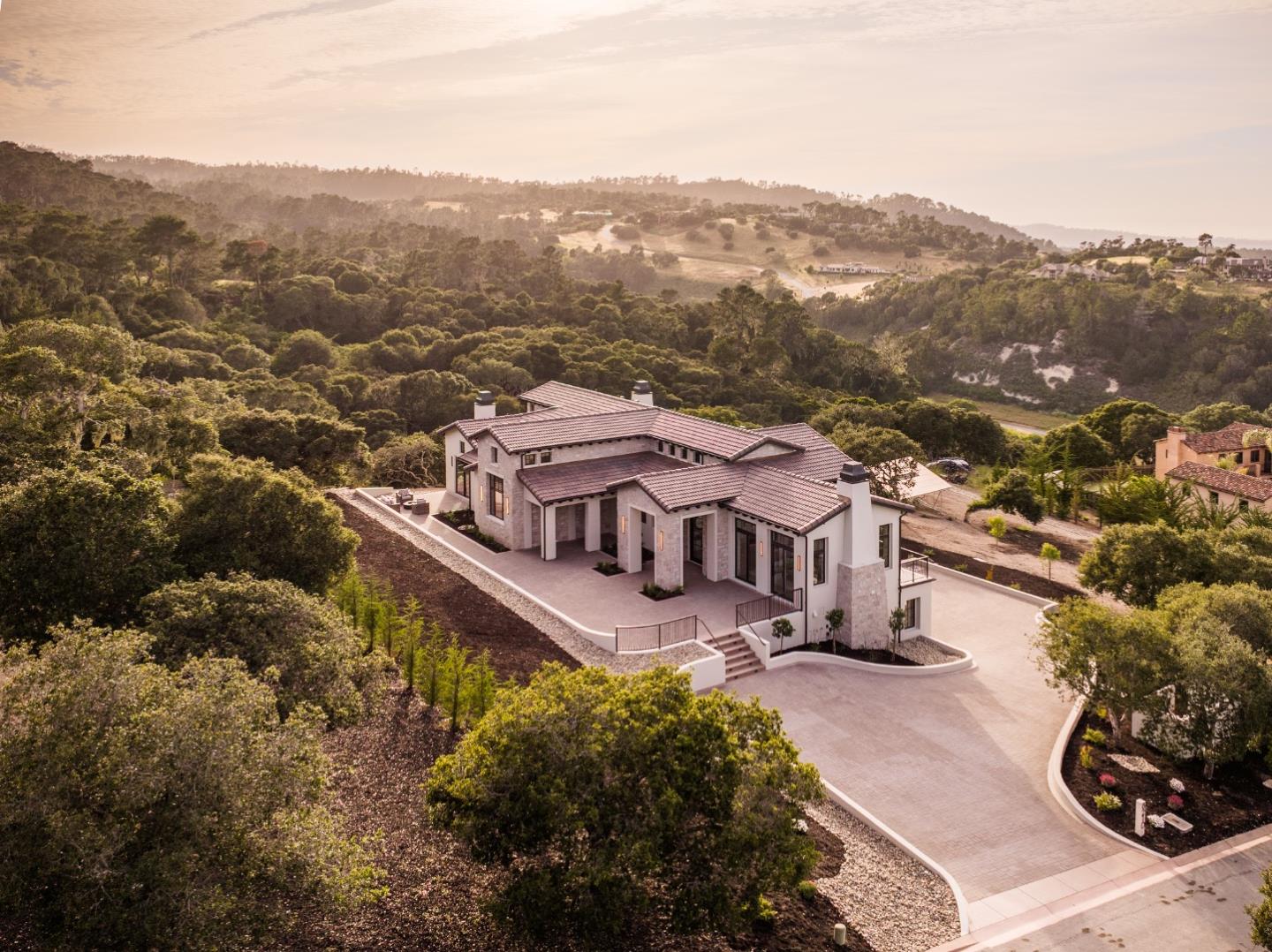 Detail Gallery Image 6 of 57 For 8210 Manjares, Monterey,  CA 93940 - 4 Beds | 4/3 Baths