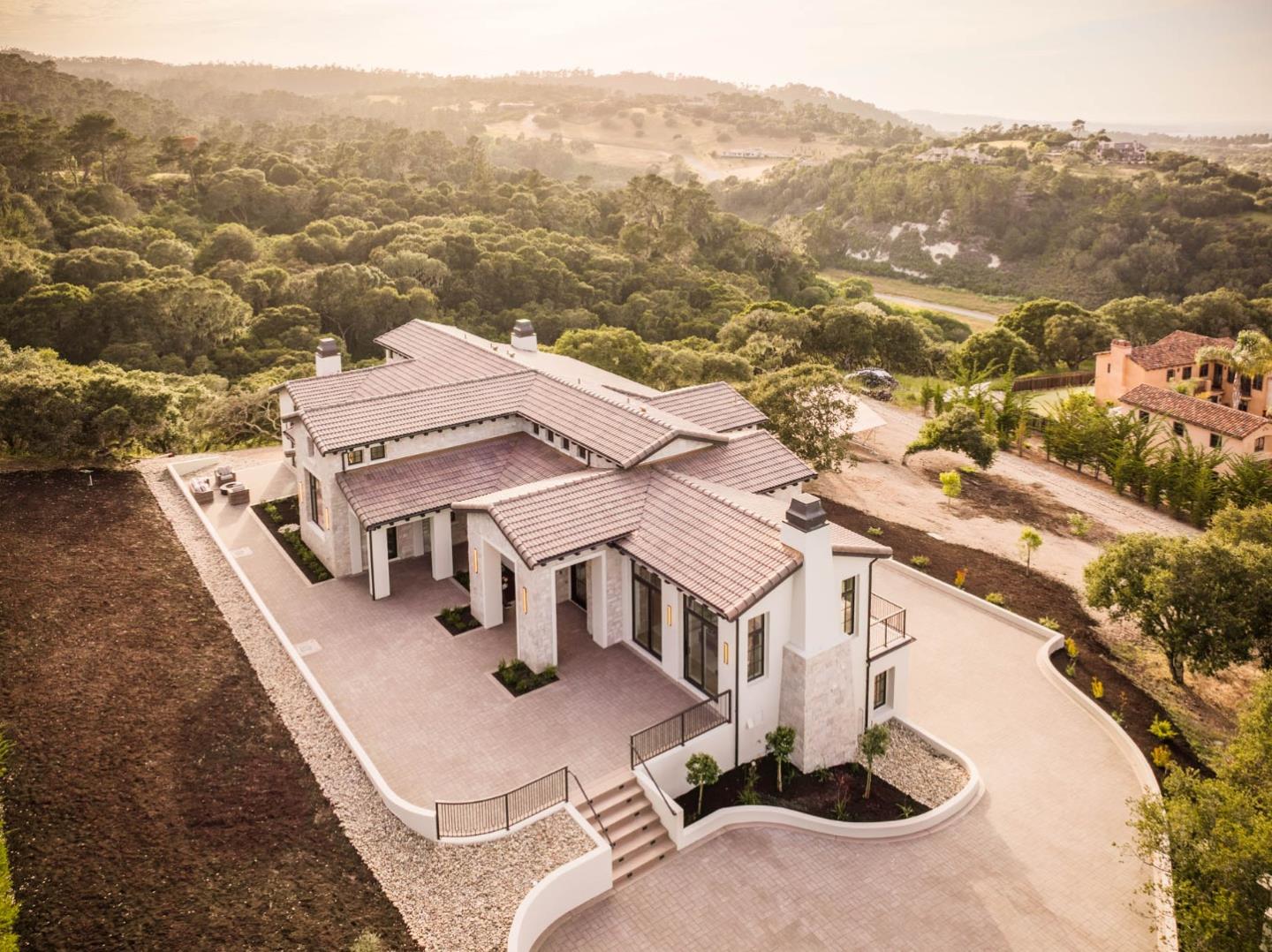 Detail Gallery Image 7 of 57 For 8210 Manjares, Monterey,  CA 93940 - 4 Beds | 4/3 Baths