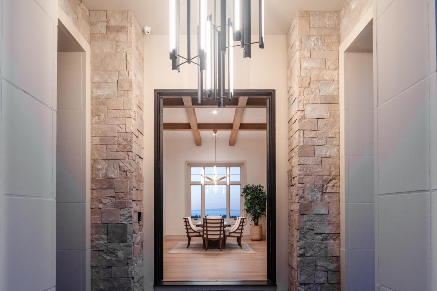 Detail Gallery Image 8 of 57 For 8210 Manjares, Monterey,  CA 93940 - 4 Beds | 4/3 Baths