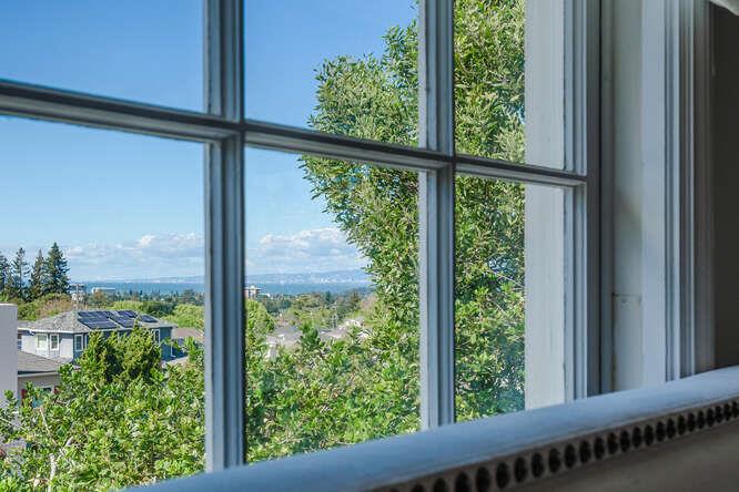 Detail Gallery Image 14 of 28 For 811 Nevada Ave, San Mateo,  CA 94402 - 4 Beds | 2 Baths