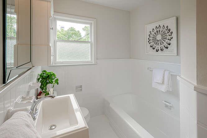 Detail Gallery Image 15 of 28 For 811 Nevada Ave, San Mateo,  CA 94402 - 4 Beds | 2 Baths