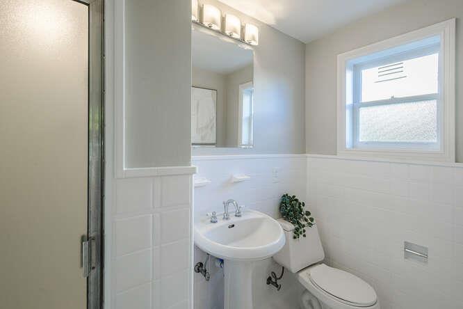 Detail Gallery Image 16 of 28 For 811 Nevada Ave, San Mateo,  CA 94402 - 4 Beds | 2 Baths