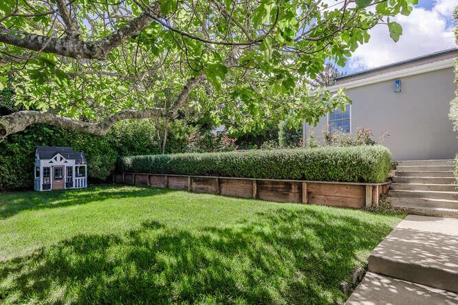 Detail Gallery Image 23 of 28 For 811 Nevada Ave, San Mateo,  CA 94402 - 4 Beds | 2 Baths