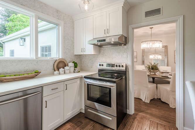 Detail Gallery Image 8 of 28 For 811 Nevada Ave, San Mateo,  CA 94402 - 4 Beds | 2 Baths