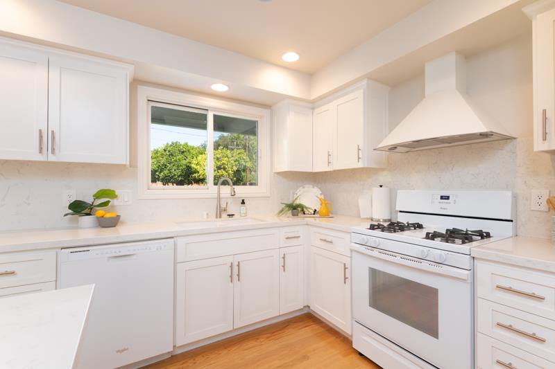 Detail Gallery Image 14 of 83 For 1573 Darlene Ave, San Jose,  CA 95125 - 4 Beds | 2/1 Baths