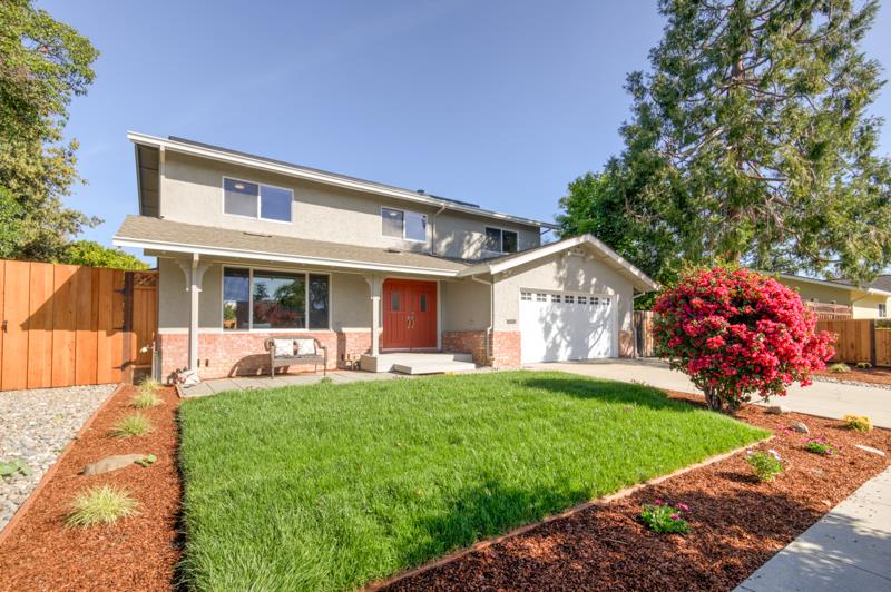 Detail Gallery Image 3 of 83 For 1573 Darlene Ave, San Jose,  CA 95125 - 4 Beds | 2/1 Baths