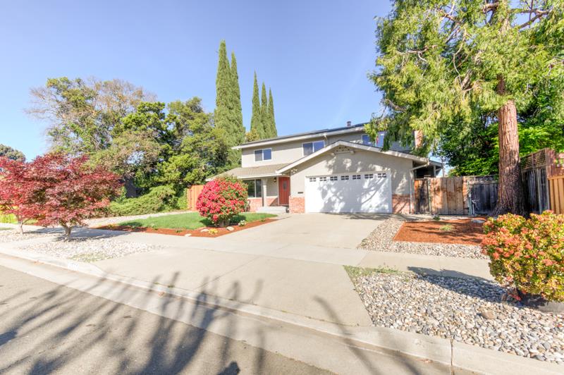 Detail Gallery Image 5 of 83 For 1573 Darlene Ave, San Jose,  CA 95125 - 4 Beds | 2/1 Baths