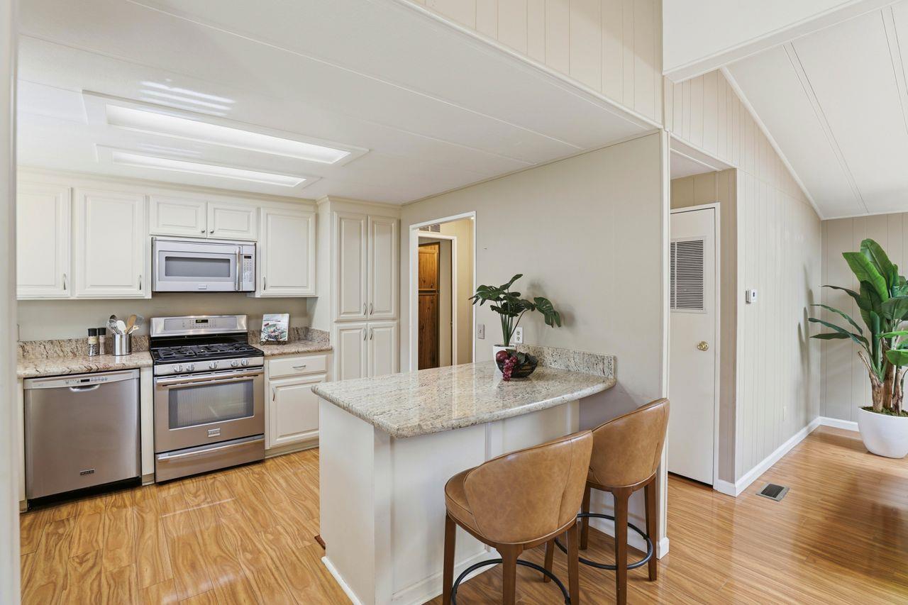 Detail Gallery Image 10 of 37 For 247 Harvest Ln #247,  Morgan Hill,  CA 95037 - 2 Beds | 2 Baths