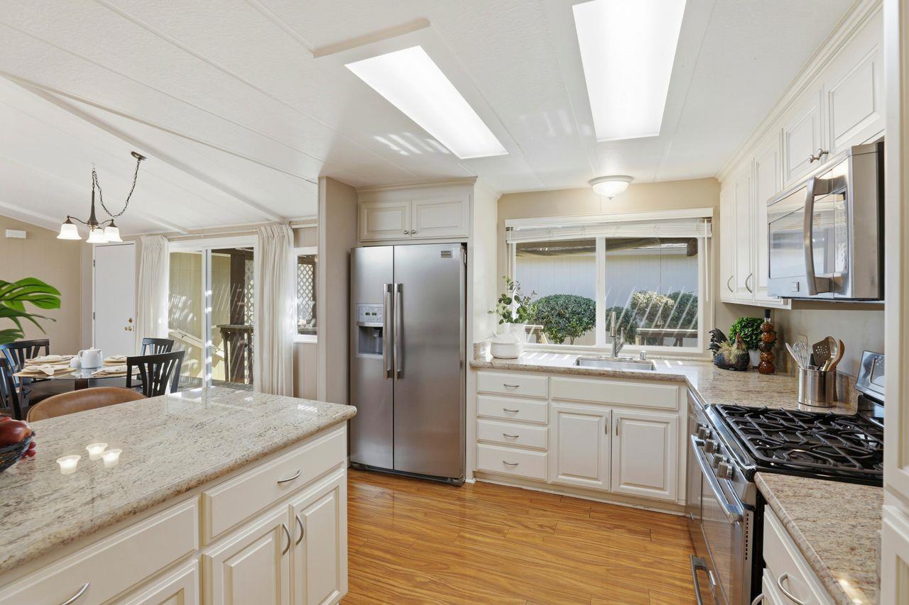 Detail Gallery Image 11 of 37 For 247 Harvest Ln #247,  Morgan Hill,  CA 95037 - 2 Beds | 2 Baths