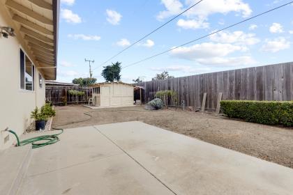 Detail Gallery Image 10 of 12 For 1201 San Angelo Dr, Salinas,  CA 93901 - 3 Beds | 2 Baths