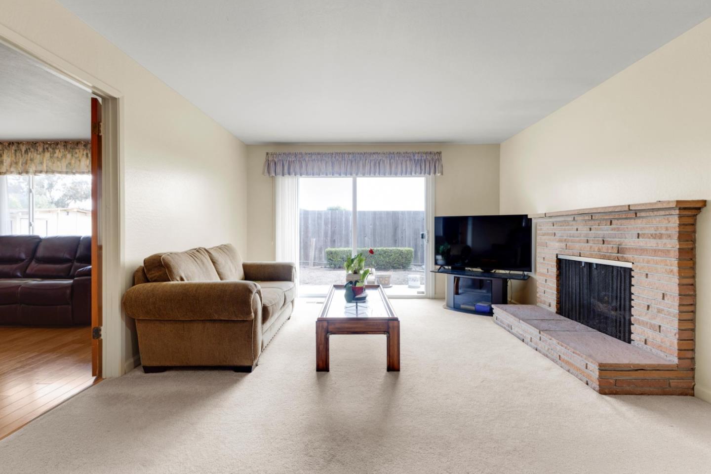 Detail Gallery Image 7 of 12 For 1201 San Angelo Dr, Salinas,  CA 93901 - 3 Beds | 2 Baths