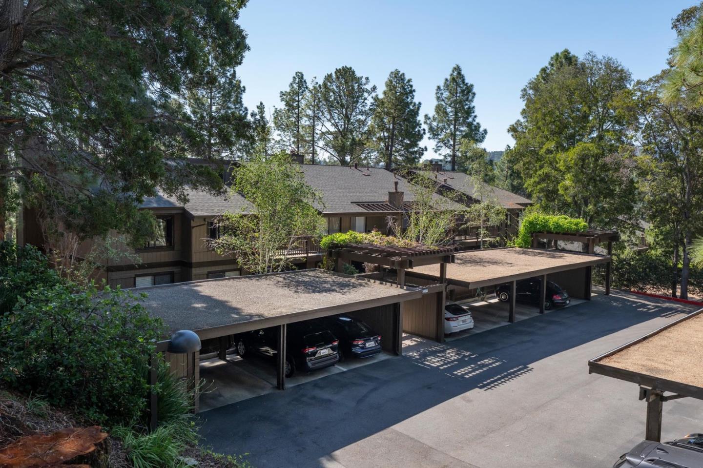 Detail Gallery Image 20 of 21 For 3323 La Mesa Dr #2,  San Carlos,  CA 94070 - 2 Beds | 2 Baths