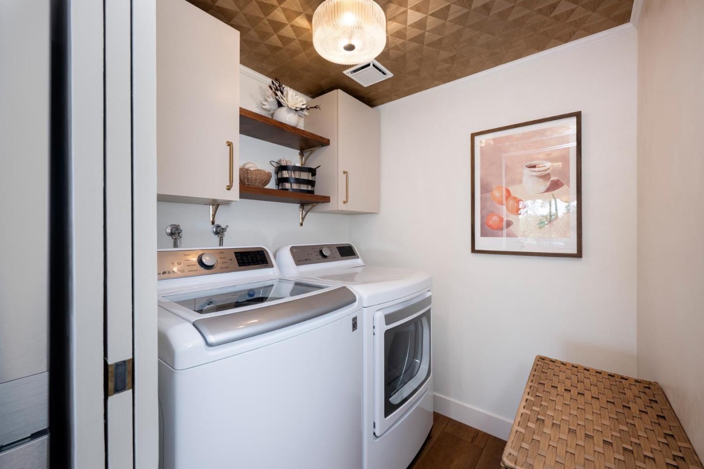 Detail Gallery Image 9 of 21 For 3323 La Mesa Dr #2,  San Carlos,  CA 94070 - 2 Beds | 2 Baths