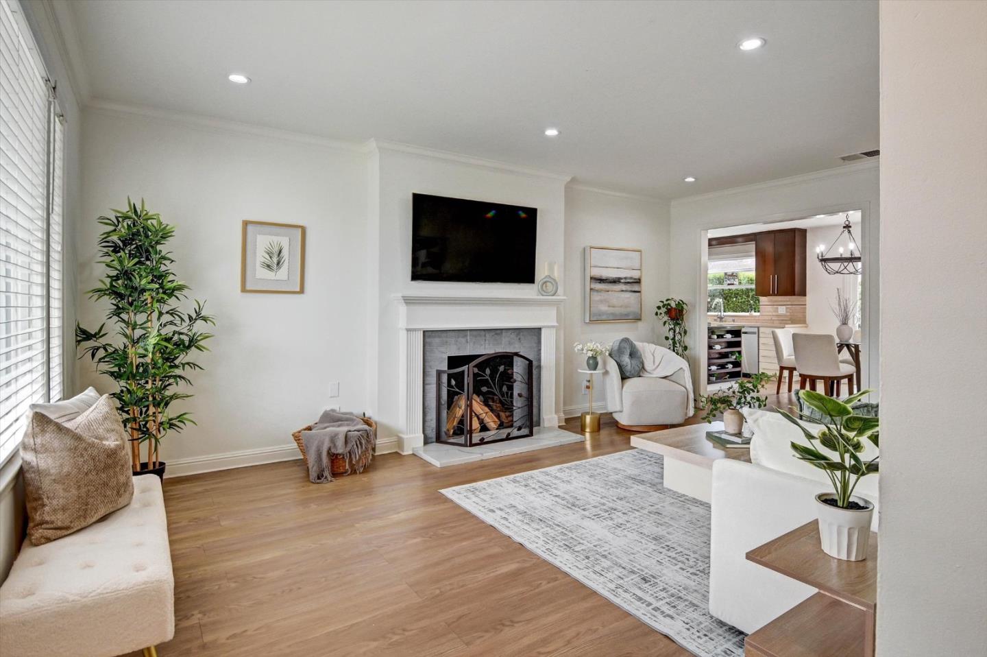 Detail Gallery Image 9 of 38 For 679 Harrow Ave, San Mateo,  CA 94402 - 3 Beds | 2 Baths