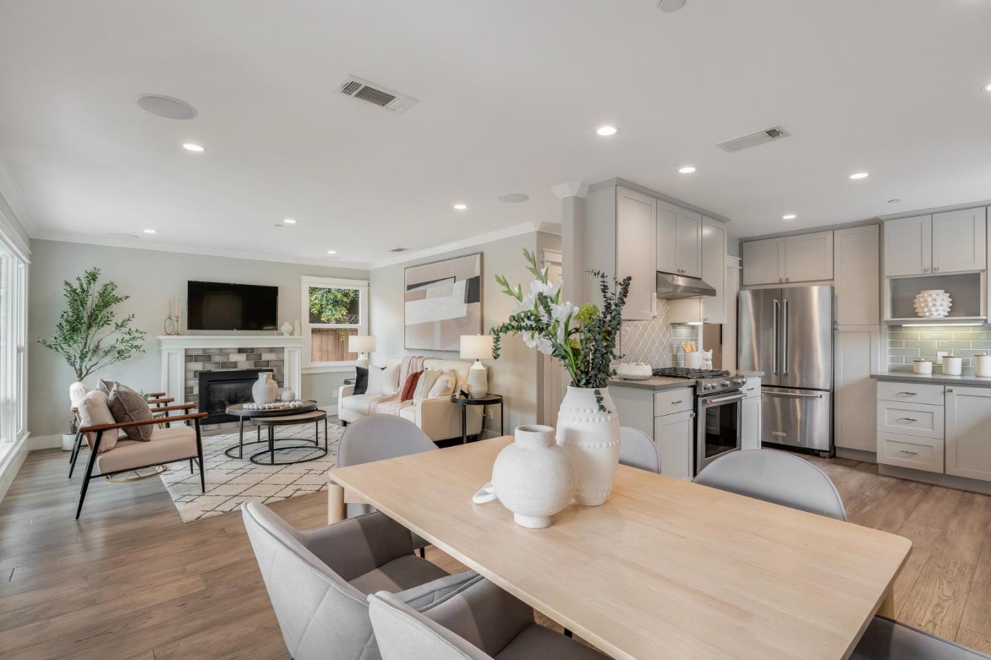 Detail Gallery Image 10 of 48 For 409 Poinsettia Ave, San Mateo,  CA 94403 - 4 Beds | 2 Baths