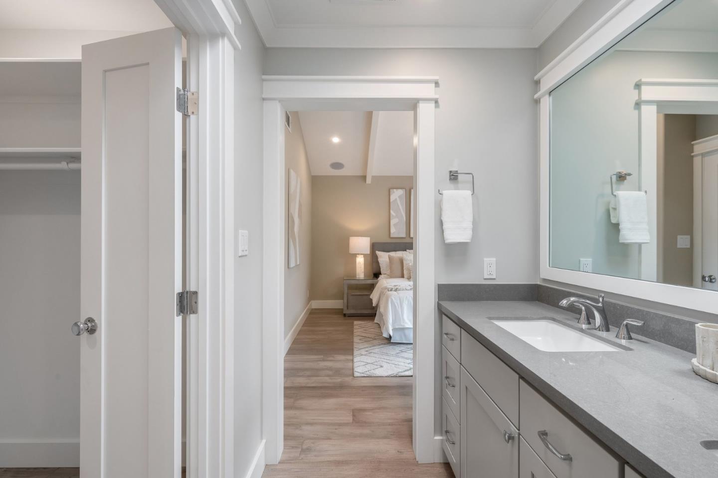 Detail Gallery Image 23 of 48 For 409 Poinsettia Ave, San Mateo,  CA 94403 - 4 Beds | 2 Baths