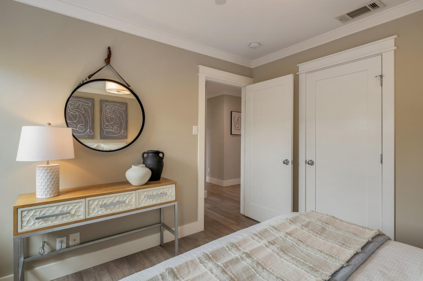 Detail Gallery Image 31 of 48 For 409 Poinsettia Ave, San Mateo,  CA 94403 - 4 Beds | 2 Baths