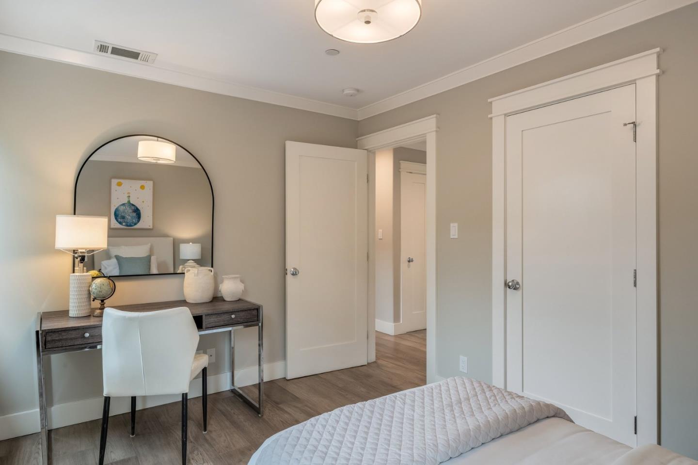 Detail Gallery Image 36 of 48 For 409 Poinsettia Ave, San Mateo,  CA 94403 - 4 Beds | 2 Baths