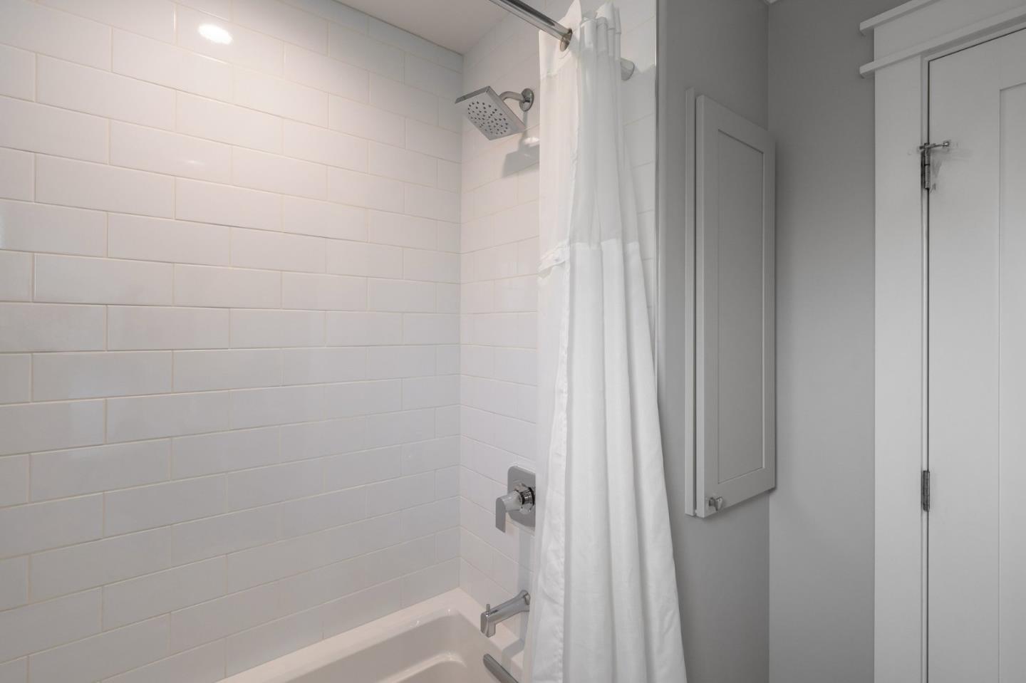 Detail Gallery Image 39 of 48 For 409 Poinsettia Ave, San Mateo,  CA 94403 - 4 Beds | 2 Baths