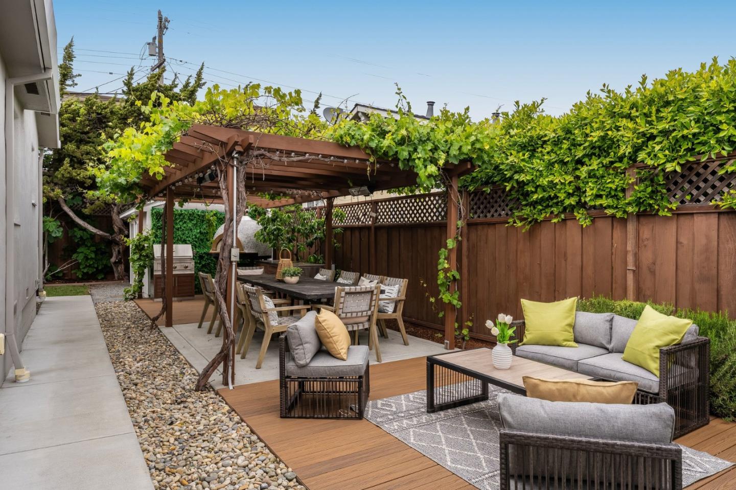 Detail Gallery Image 43 of 48 For 409 Poinsettia Ave, San Mateo,  CA 94403 - 4 Beds | 2 Baths