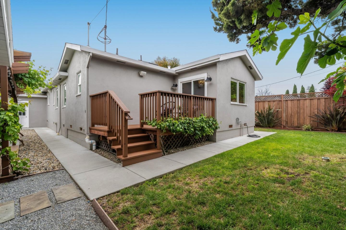 Detail Gallery Image 46 of 48 For 409 Poinsettia Ave, San Mateo,  CA 94403 - 4 Beds | 2 Baths