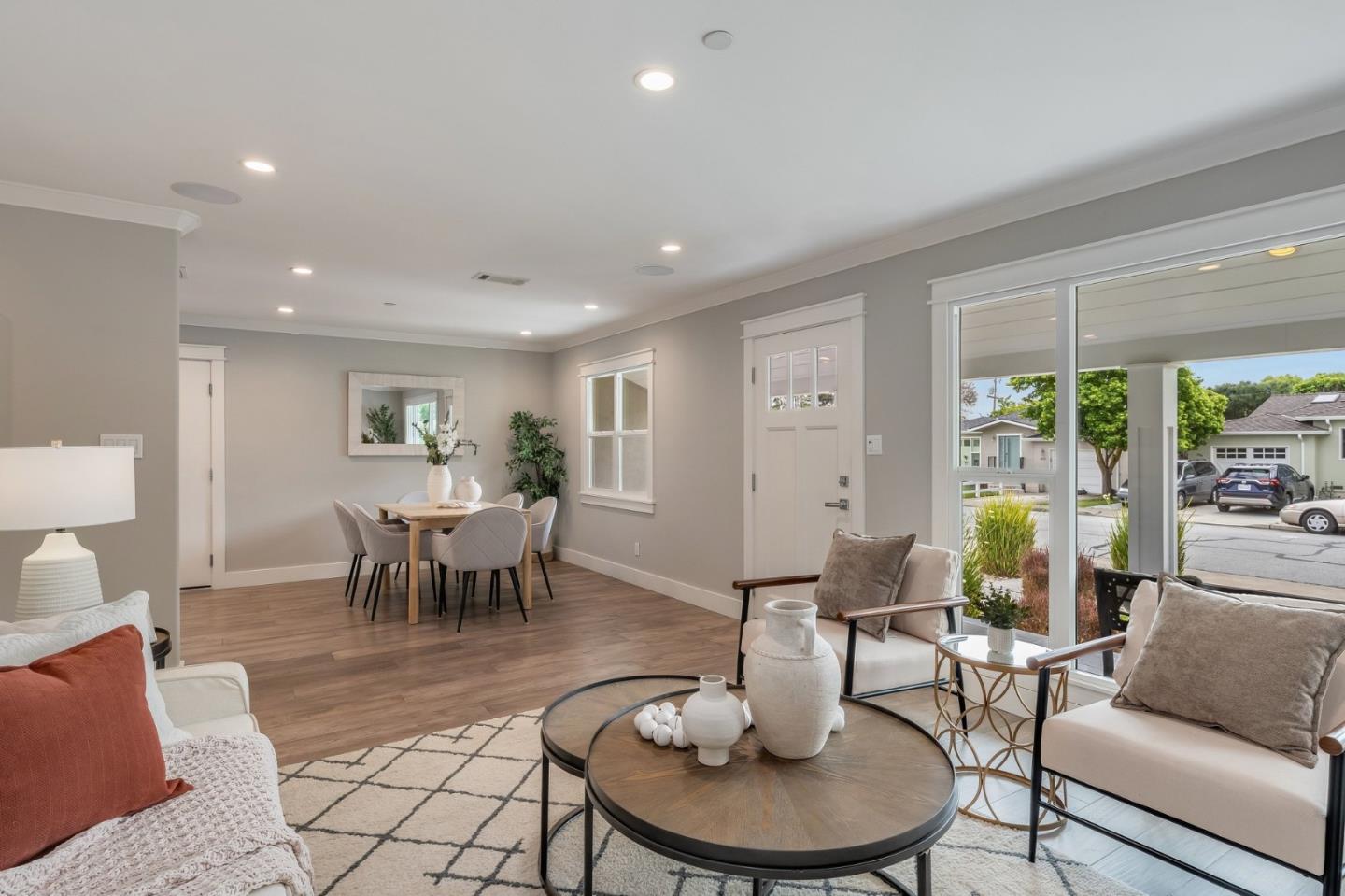 Detail Gallery Image 6 of 48 For 409 Poinsettia Ave, San Mateo,  CA 94403 - 4 Beds | 2 Baths