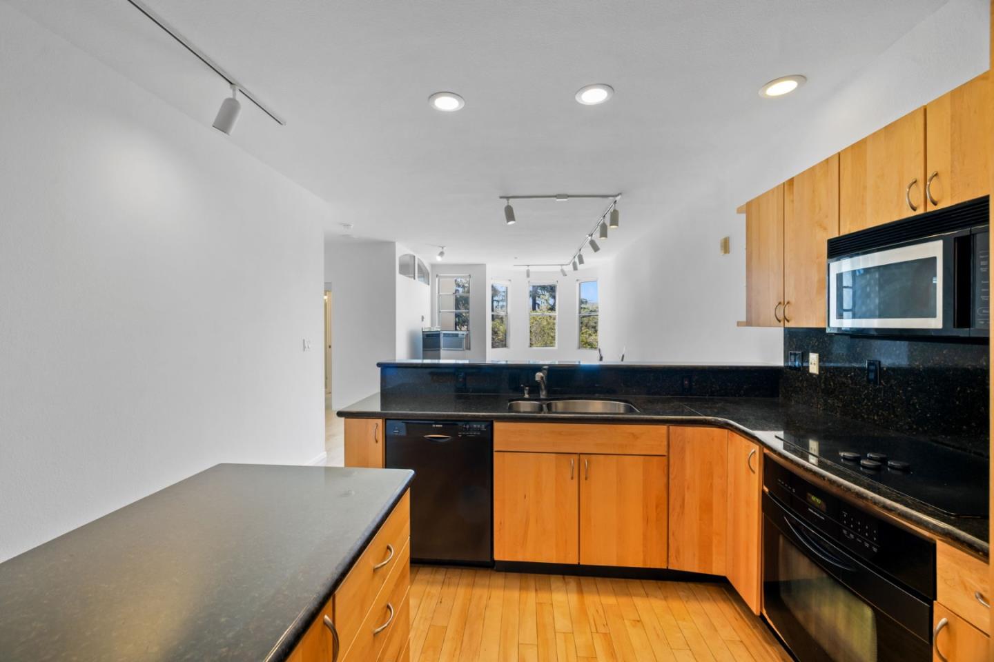 Photo #9: ML82043441 Listing: Photo #9