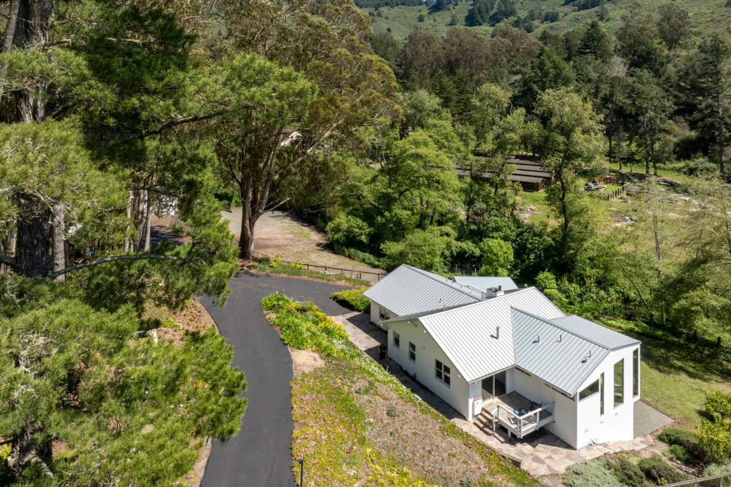 Detail Gallery Image 14 of 14 For 2570 Purisima Creek Rd, Half Moon Bay,  CA 94019 - 4 Beds | 3 Baths