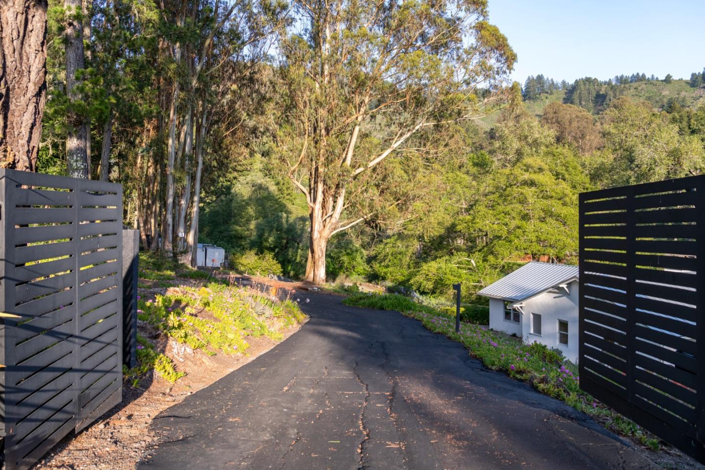 Detail Gallery Image 15 of 85 For 2570 Purisima Creek Rd, Half Moon Bay,  CA 94019 - 4 Beds | 3 Baths